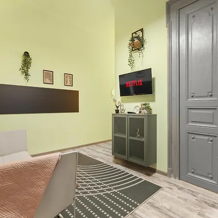 Spacious 2br By Cismigiu Park דירה *