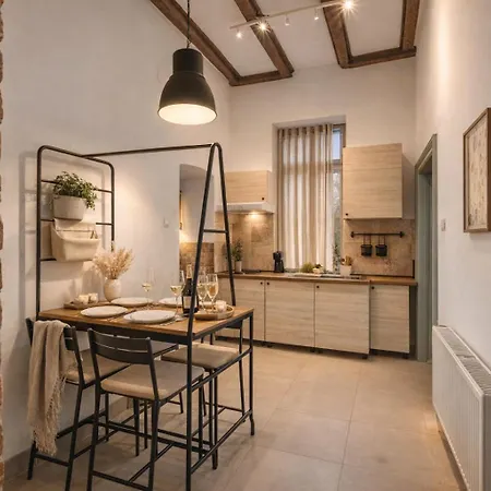 Spacious 2br By Cismigiu Park