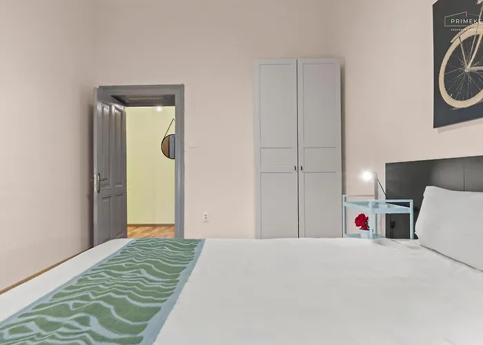 公寓 2-bedroom Near Cismigiu Park & Hall *