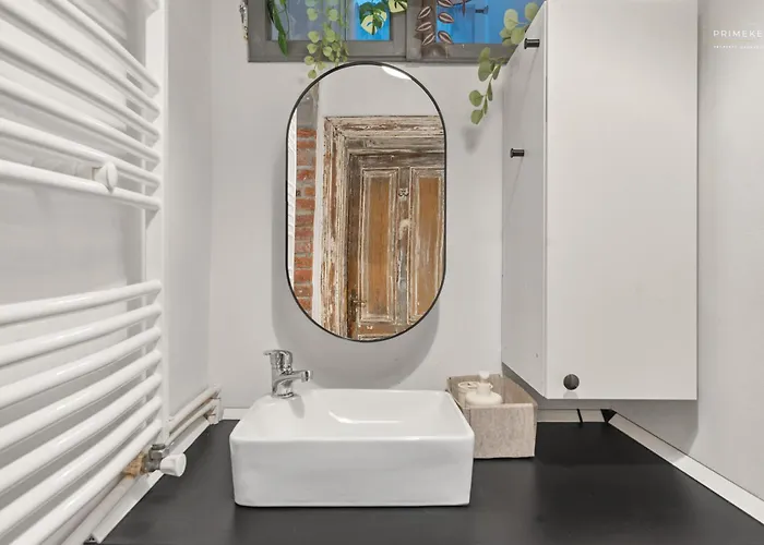 Apartment K24 Signature Collection 2br *