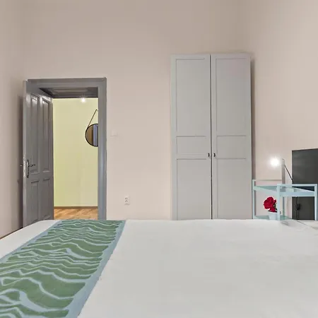 Апартаменты Spacious 2br By Cismigiu Park *